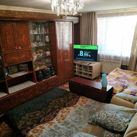 Apartment On Yamasheva カザン エクステリア 写真