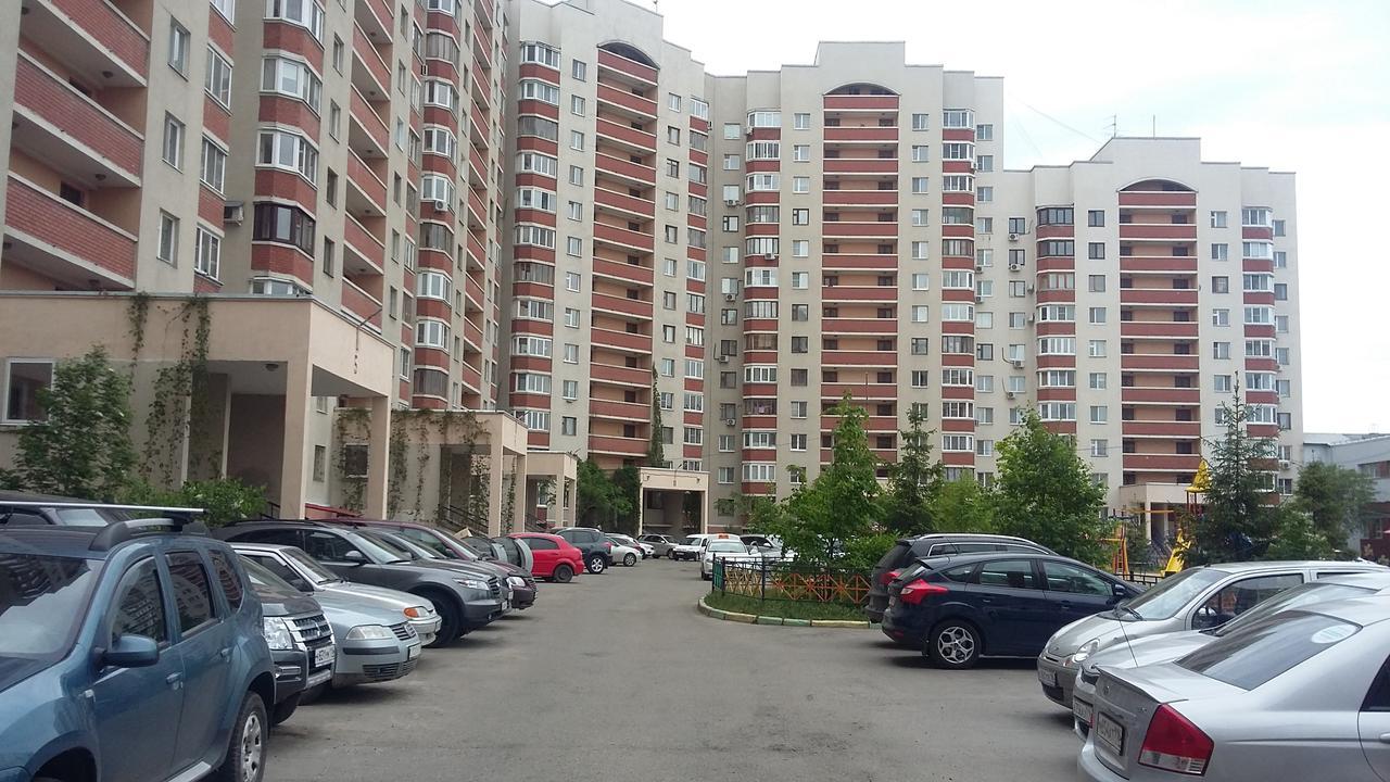 Apartment On Yamasheva カザン エクステリア 写真